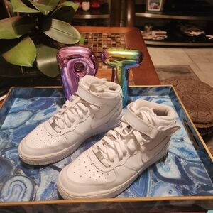 Nike Air Force 1 mid boys size 6.5Y